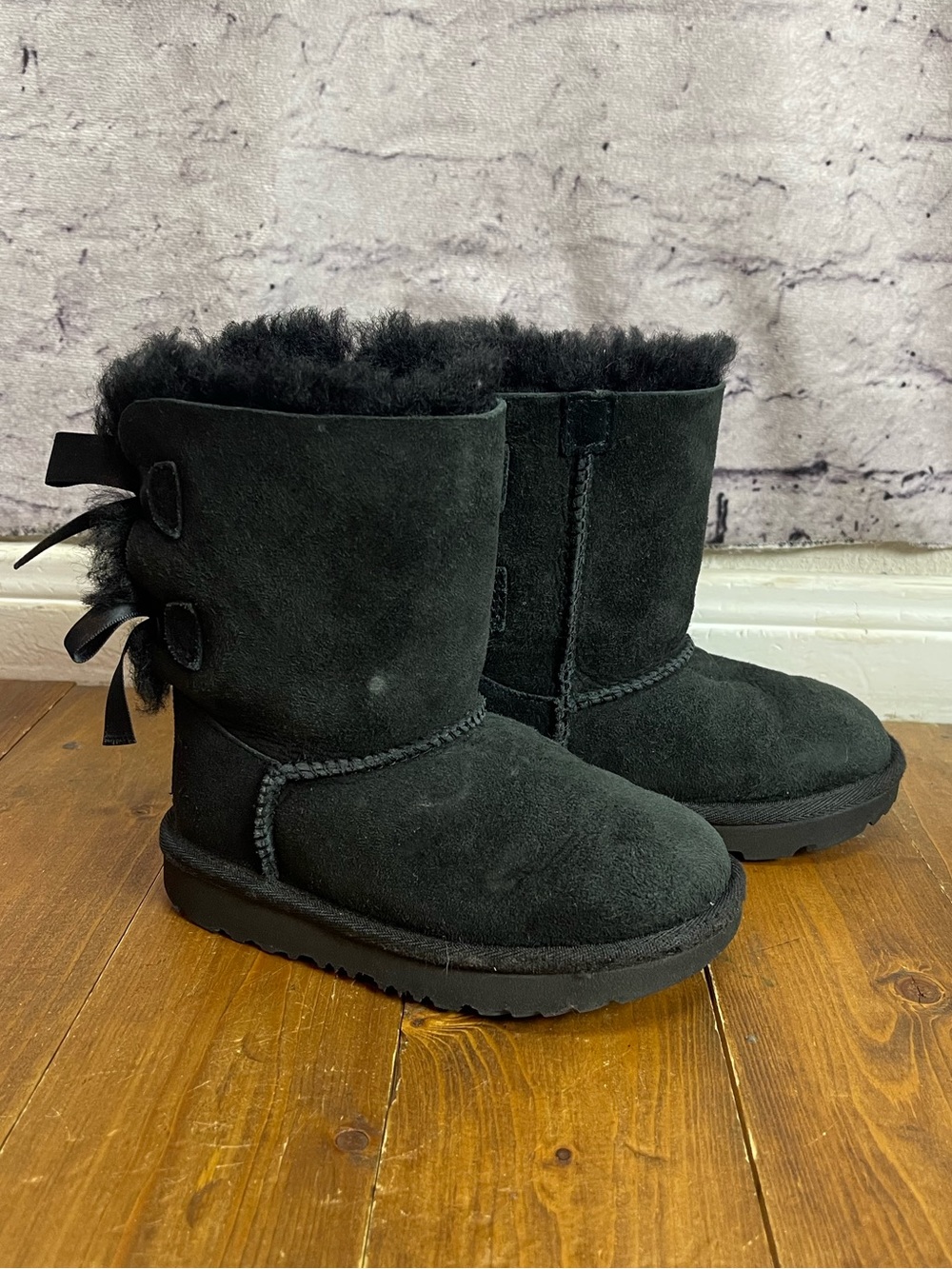 Ugg toddler size 9 black Bailey bow boots